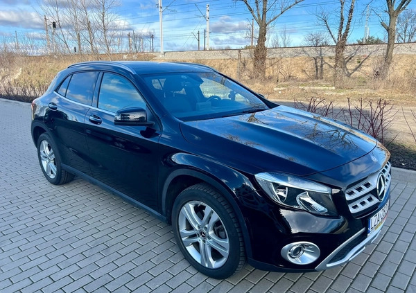 Mercedes-Benz GLA cena 110000 przebieg: 29900, rok produkcji 2019 z Warszawa małe 301